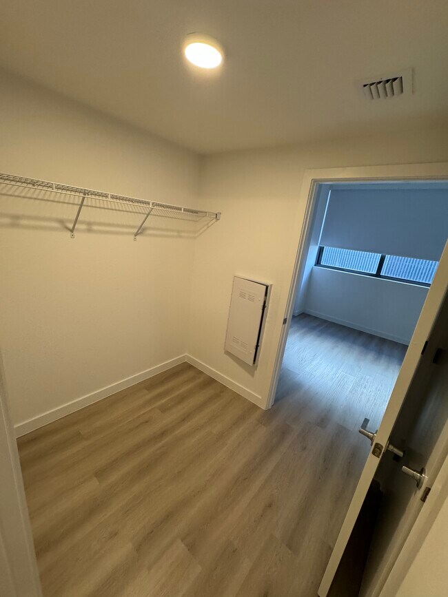 Foto del edificio - 3821 NW 12th Ter