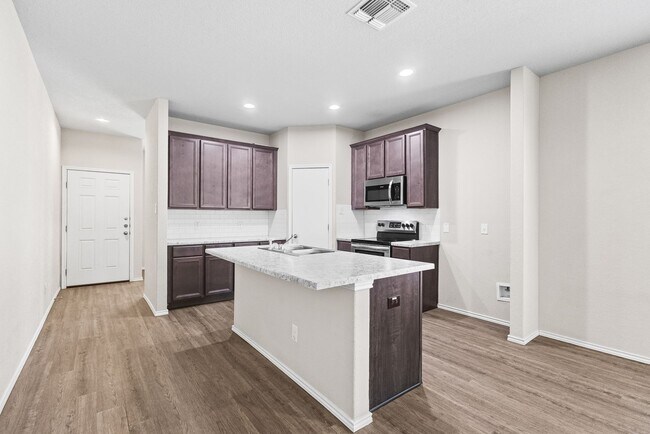 Building Photo - Well-Maintained 3-Bedroom Home – Ideal for...