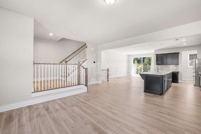 Building Photo - 2837 Ensemble Ct