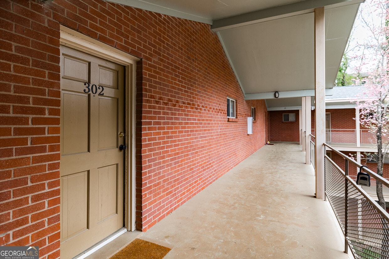 250 Little St Unit APT D302, Athens, GA 30605 Condo for Rent in