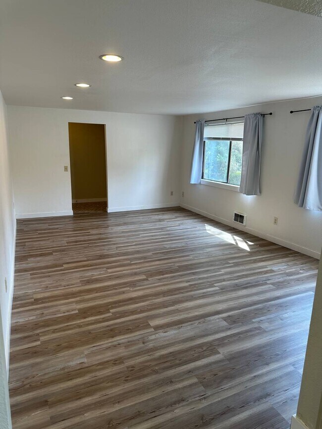 Foto del edificio - 742 N 94th St
