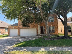 Building Photo - 1511 Homewood Cir