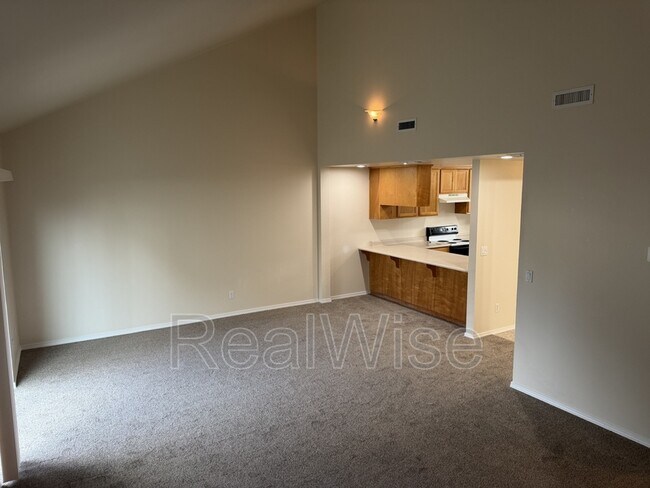 Foto del edificio - 1866 NE Fairview Ave