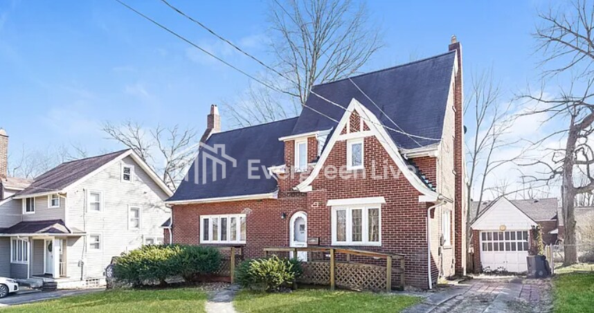 Foto del edificio - 139 Brookline Ave