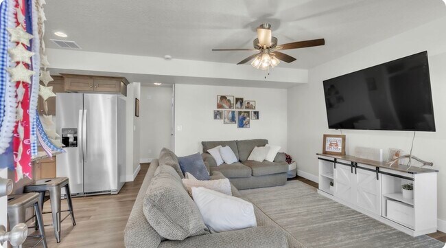 living Room - 45 E 970 N