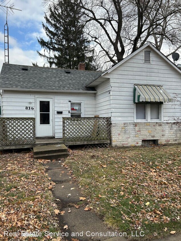Primary Photo - 2 br, 1 bath House - 816 S. Pasfield