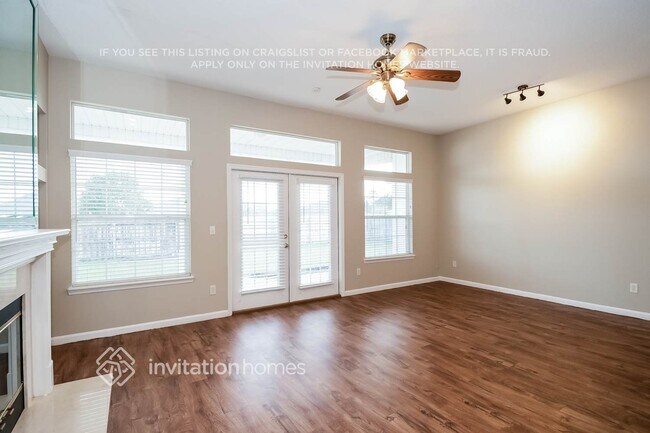 Foto del edificio - 545 Thornberry Rd