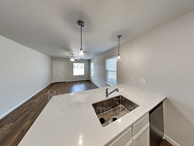 Building Photo - 11200 Breckenridge Ln