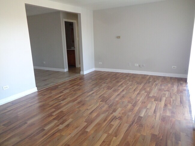 Building Photo - 7829 Rutherford Ave
