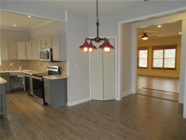 Foto del edificio - 1695 Keylake Dr