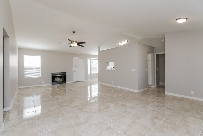 Building Photo - 8023 W Krall St