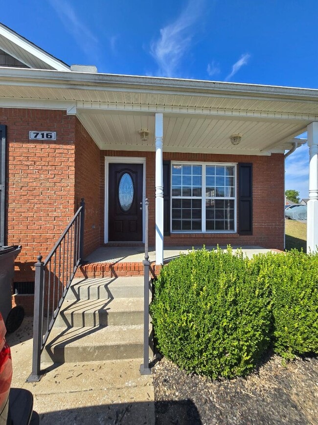 Building Photo - 716 Cobblestone Dr