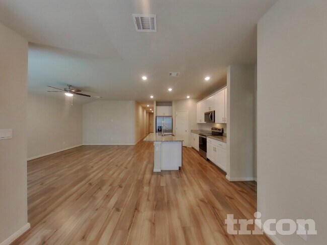 Building Photo - 5804 Zoey Wy