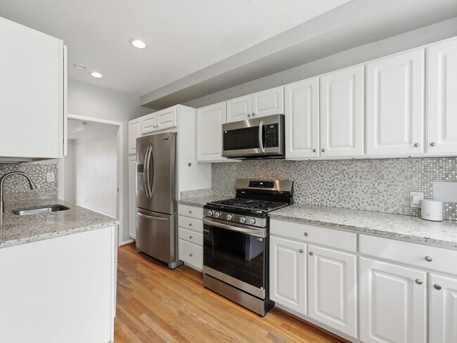 Foto del edificio - 2127 Newport Pl NW