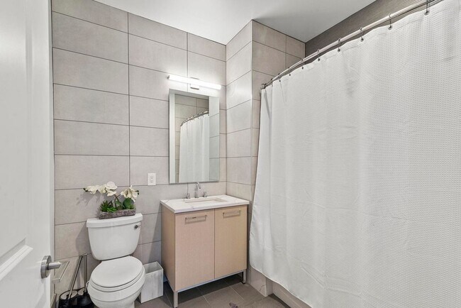 Foto del edificio - 1400 Hudson St