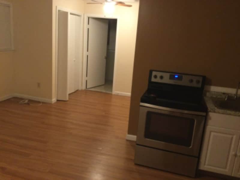 Building Photo - 1051 South Ave