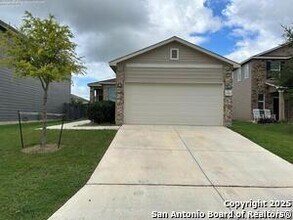 Building Photo - 15415 Pine Path