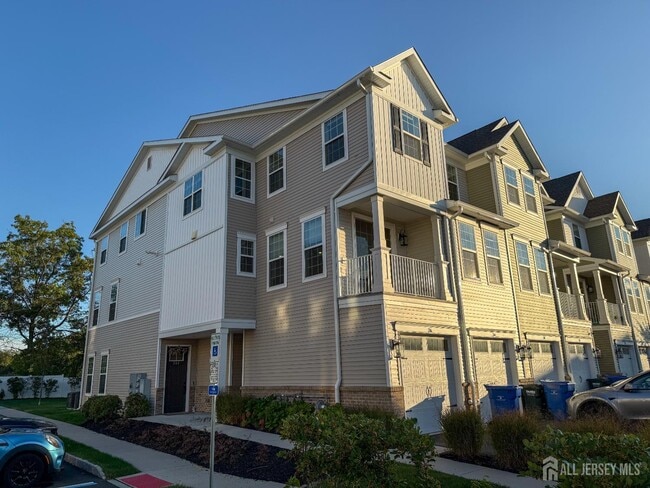 Building Photo - 246 Park Ln