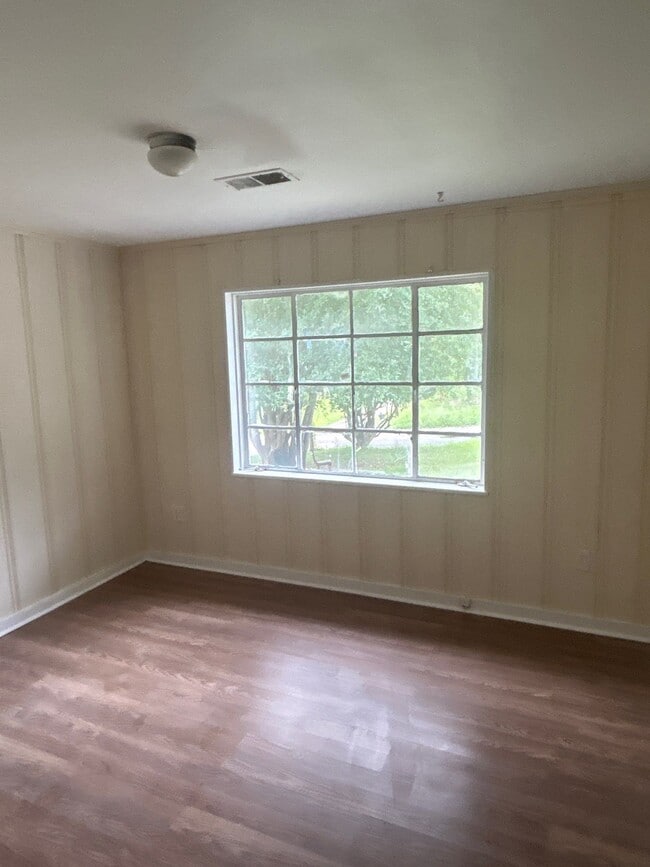 Building Photo - 2517 Coronet Pl
