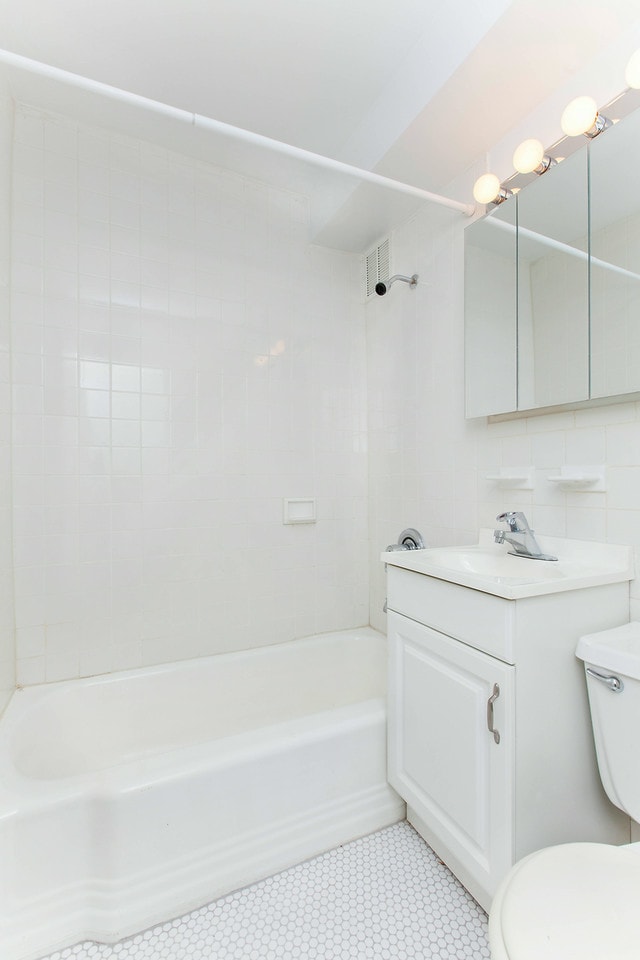 Interior Photo - 119 East 83rd Street