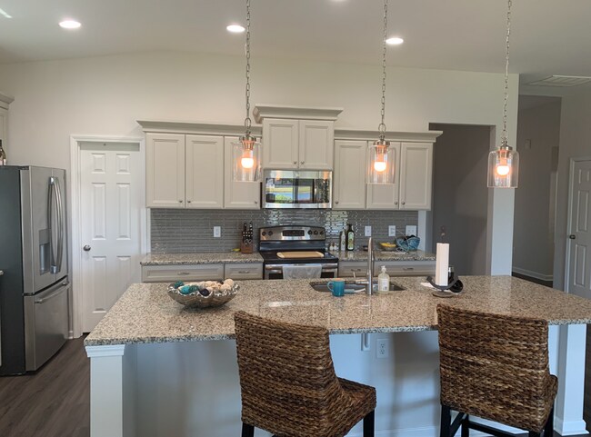 Building Photo - 7444 Chipley Dr