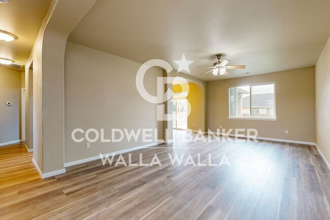 Building Photo - Single Family Home