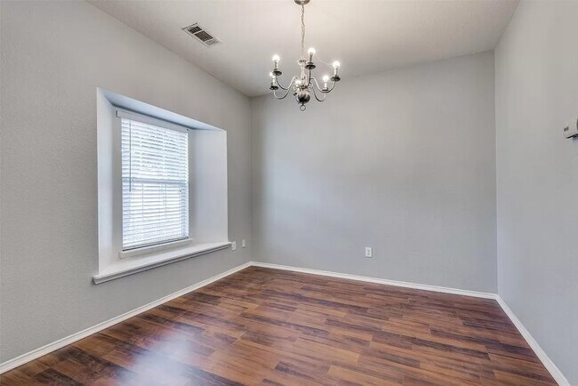 Foto del edificio - 3301 Anysa Ln