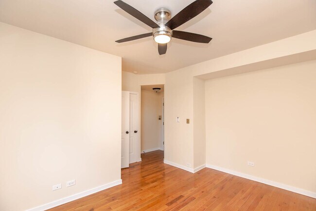 Foto del edificio - 1430 N Dearborn Pkwy