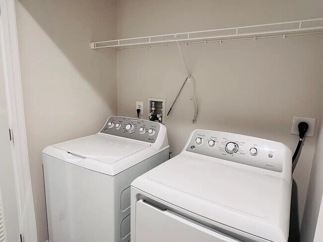 Foto del edificio - 303 Bait Rd