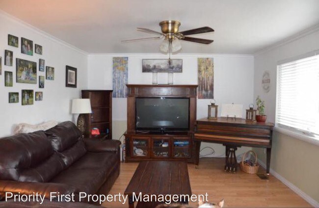 Building Photo - 3 br, 2 bath House - 792 S 2050 W