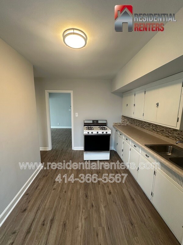Foto del edificio - 8020 W Becher St