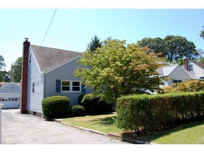 Primary Photo - 10 N Leech Cir