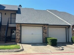 Building Photo - 821 W Harwood Rd