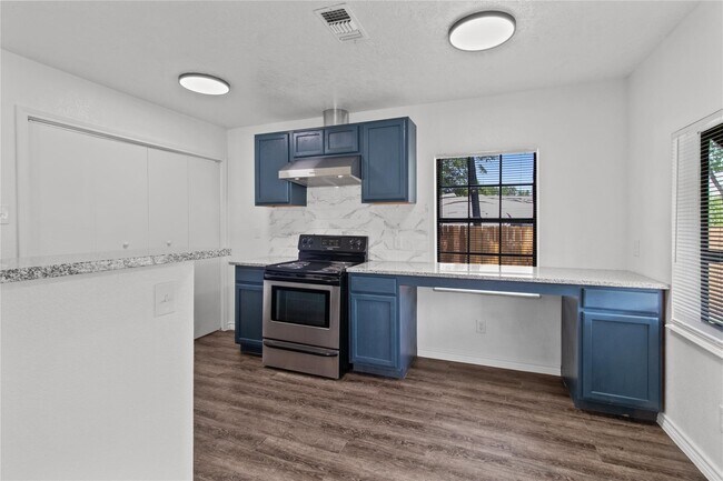 Foto del edificio - 805 28 1/2 St