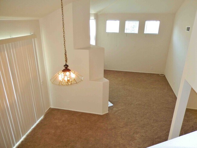 Foto del edificio - 908 N Turner Ave