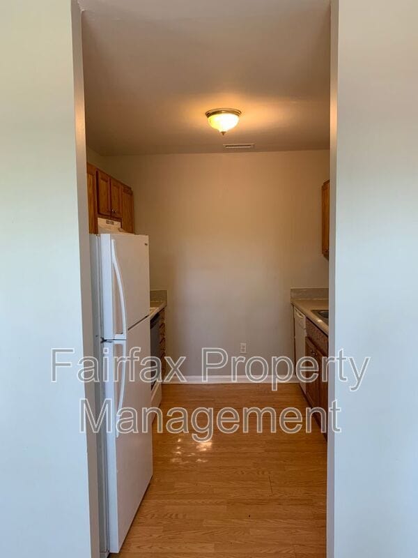 Building Photo - 1807 Fidelity Dr