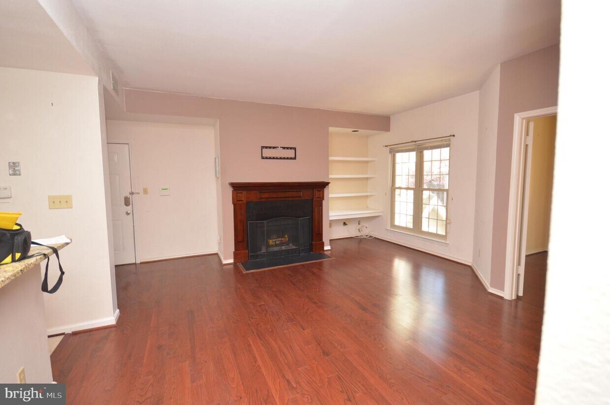 Primary Photo - 3912 Penderview Dr