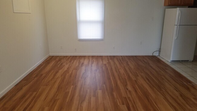 Foto del edificio - 403 N Pine St