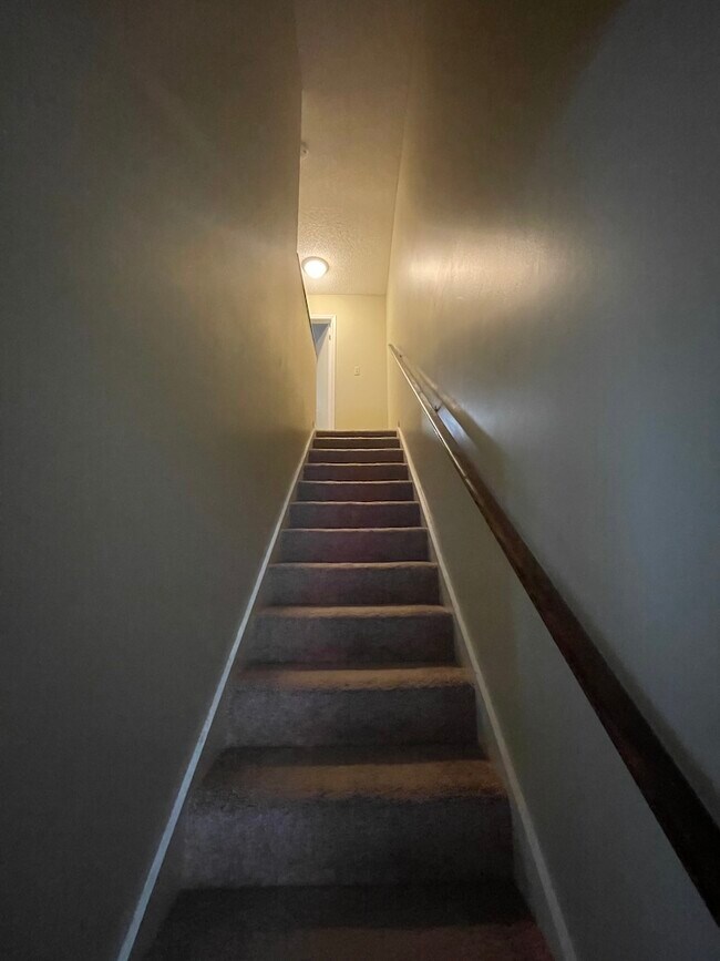 Foto del edificio - 8 Westbrook Cir