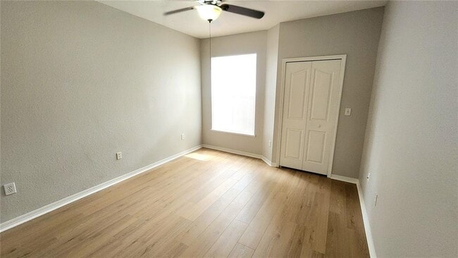 Building Photo - 5713 Legacy Crescent Pl