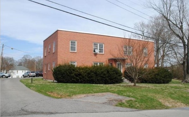 Apartment Building 2 - 107 College St