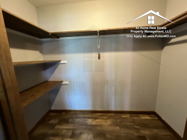Foto del edificio - 103 E 10th St