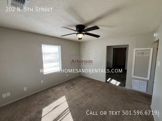 Foto del edificio - 202 N 5th St