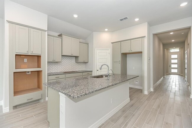 Building Photo - 29006 Hauter Wy