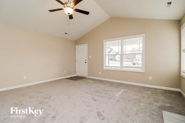 Building Photo - 179 Voyage Cir