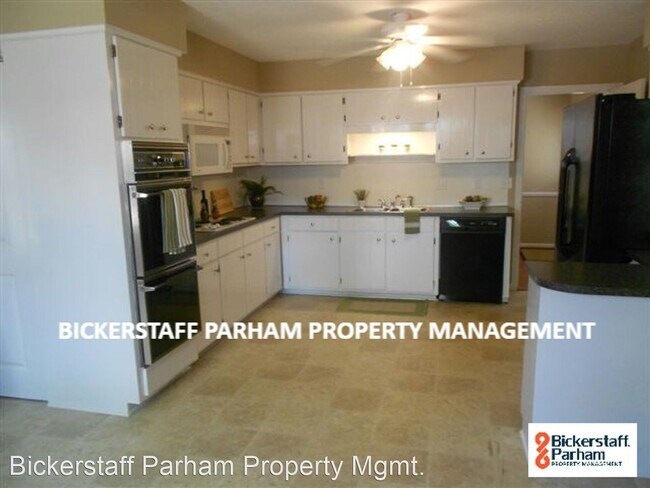 Building Photo - 4 br, 2.5 bath House - 5382 Pine Needle Drive