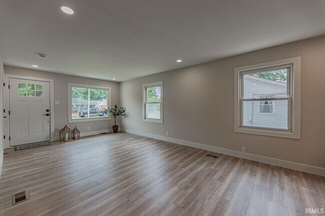 Foto del edificio - 1628 E Blackford Ave