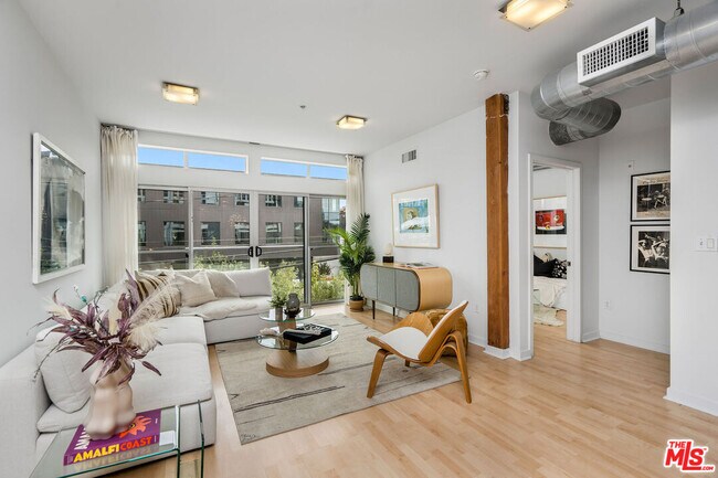 Foto del edificio - 4215 Glencoe Ave
