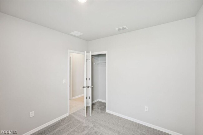 Foto del edificio - 17549 Woodland Ct