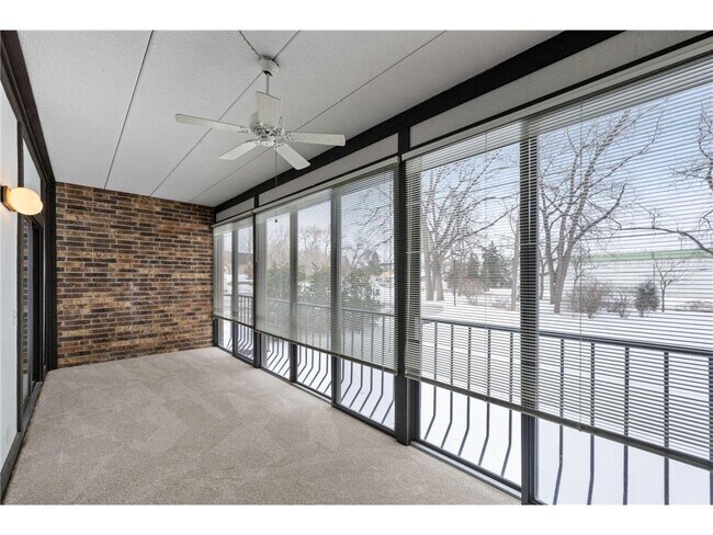 Foto del edificio - 7200 Cahill Rd